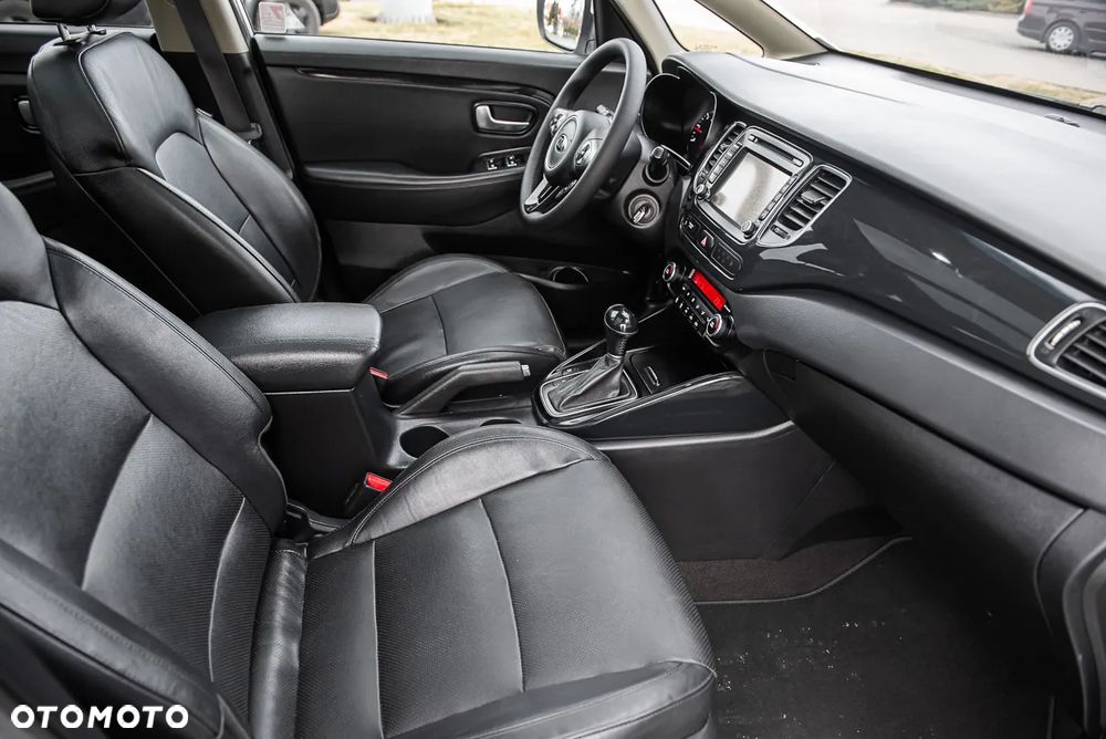 Kia Carens 1.7 CRDi L DCT - 30