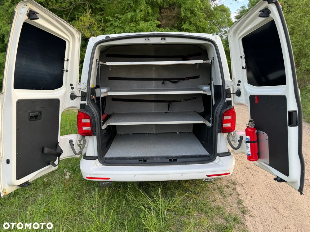 Volkswagen Caravelle 2.0 TDI L2 Comfortline DSG - 9
