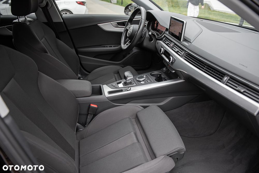 Audi A4 Limousine 35 TFSI S tronic S line - 33