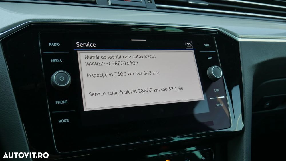 Volkswagen Passat 2.0 TDI SCR DSG Business - 31