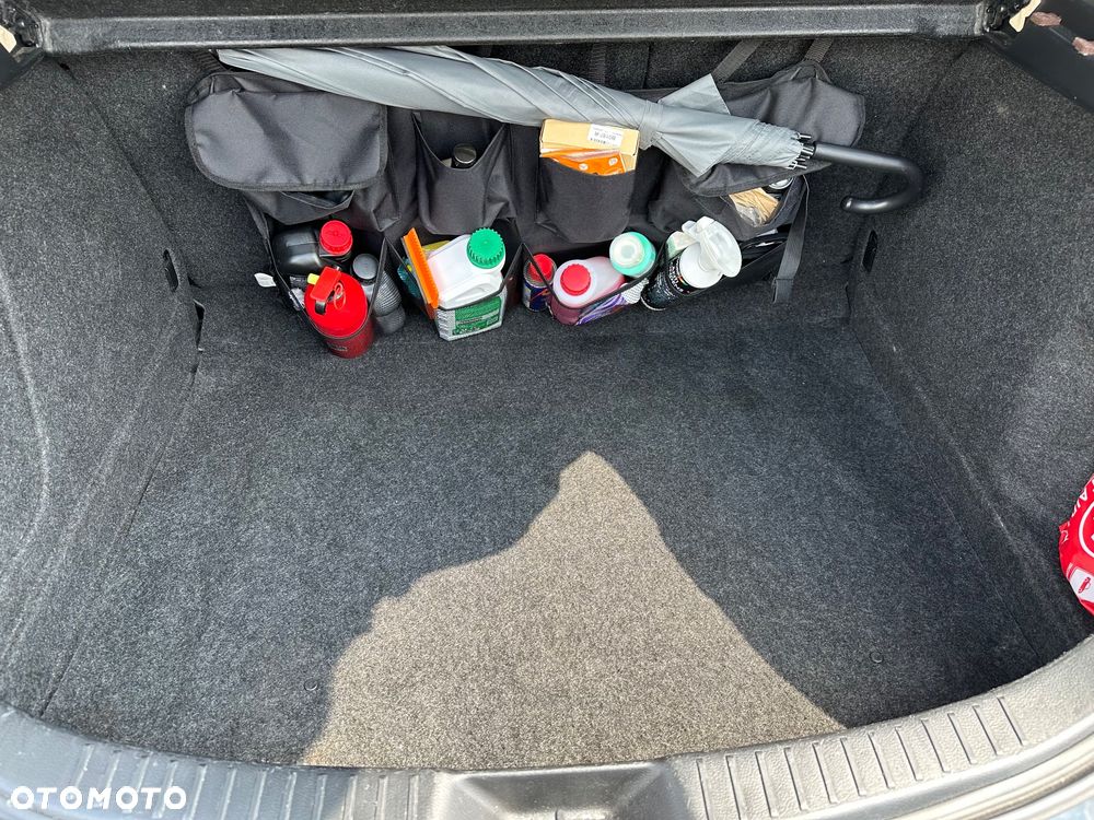 Mazda 3 1.6 Exclusive EU5 - 16