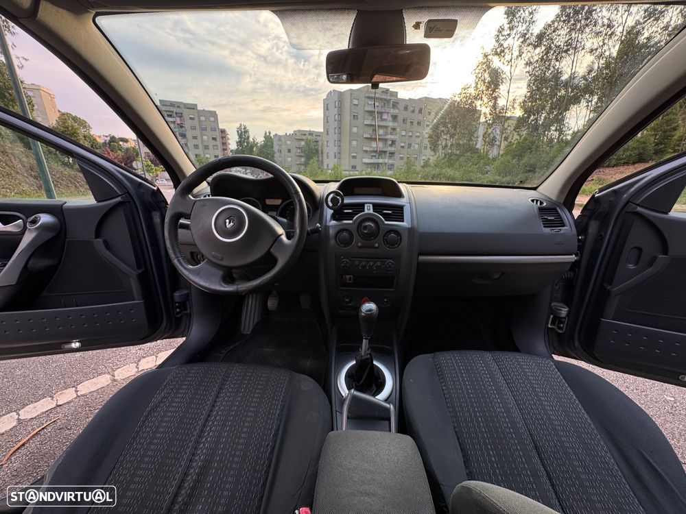 Renault Mégane Break 1.5 dCi Confort - 9