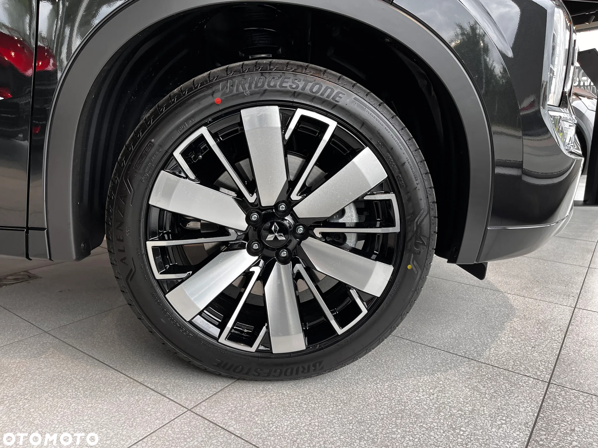 Mitsubishi Outlander PHEV Instyle - 25
