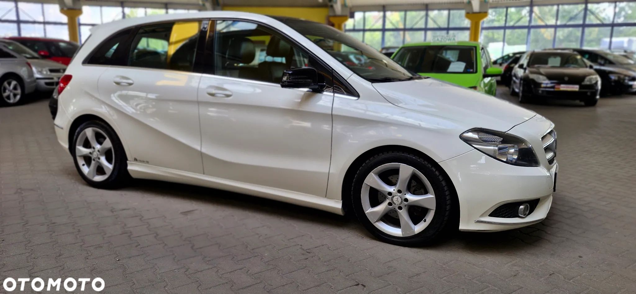Mercedes-Benz Klasa B 180 CDI (BlueEFFICIENCY) - 1