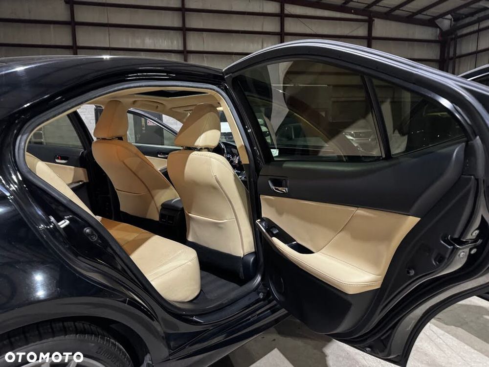 Lexus IS 200t Prestige - 17