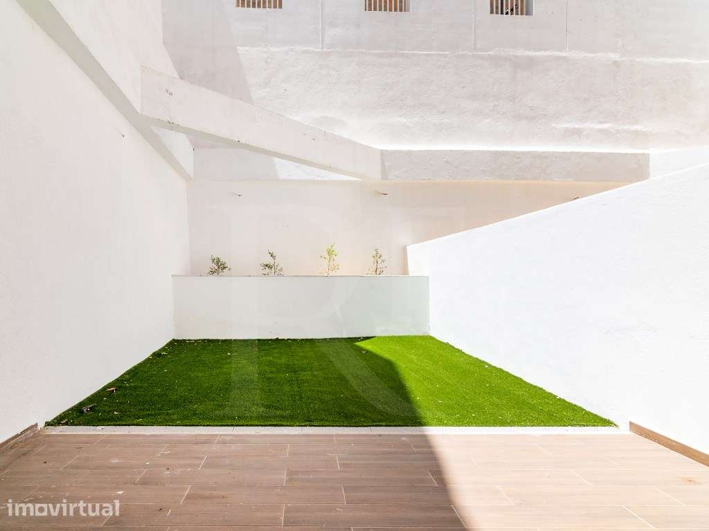 Apartamento T2 com Grande Jardim Privado - Anjos 49 - Grande imagem: 2/16