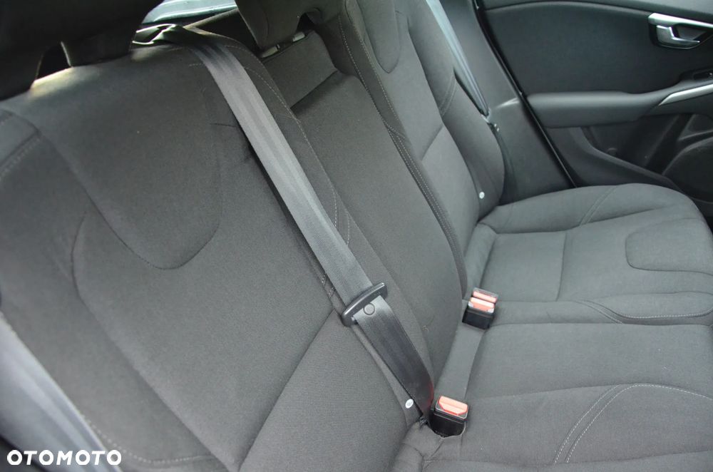 Volvo V40 T2 Kinetic - 23