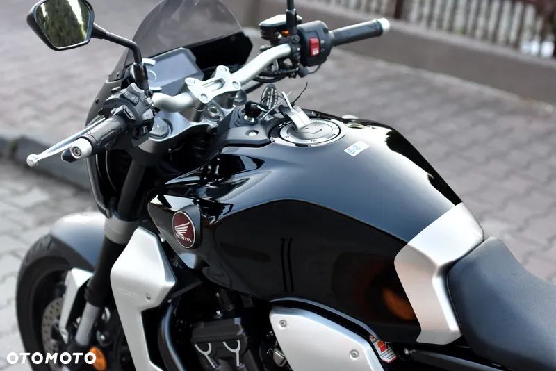 Honda CB - 33