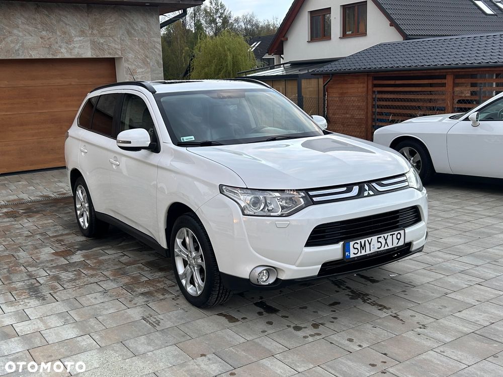 Mitsubishi Outlander 2.2 DI-D 4WD Diamant Edition - 2