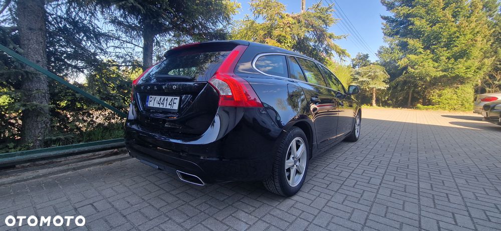 Volvo V60 D4 Drive-E Momentum - 9