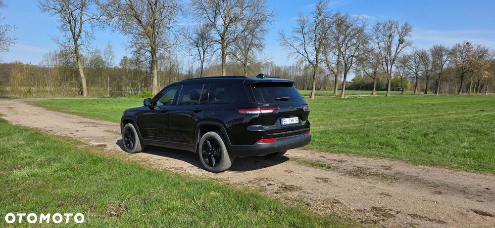 Jeep Grand Cherokee - 16