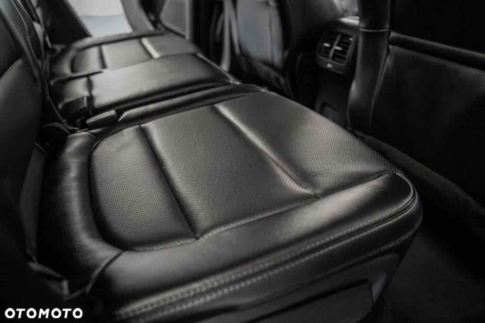 Ford Escape 2.0 EcoBoost AWD Titanium - 29