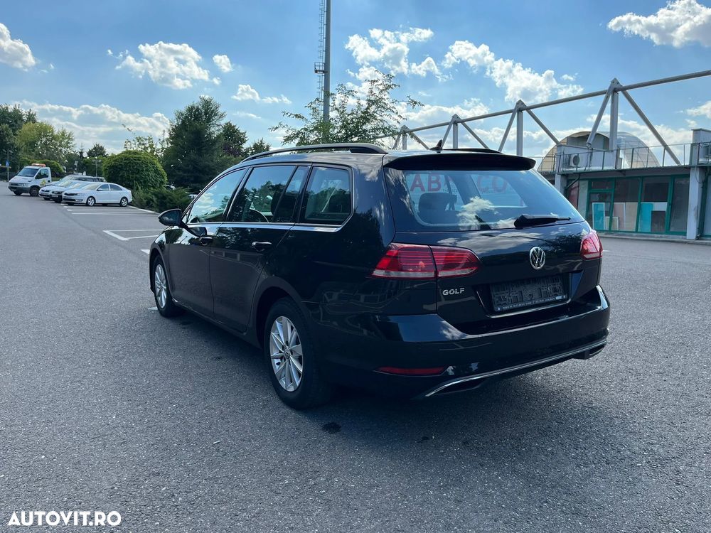 Volkswagen Golf - 5