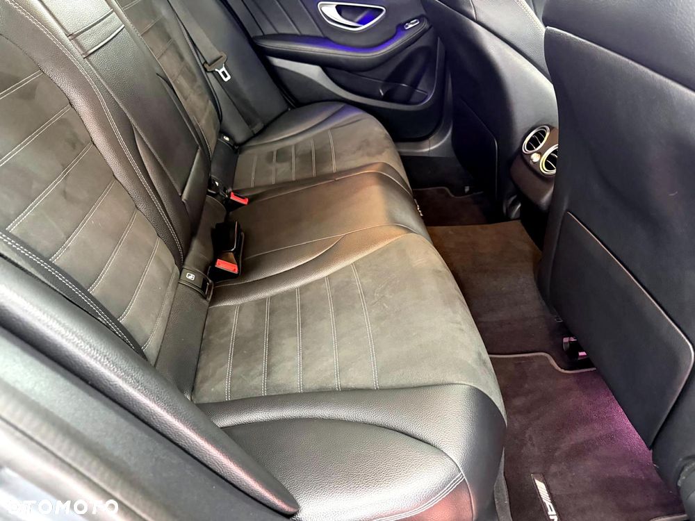 Mercedes-Benz Klasa C 300 d 4Matic 9G-TRONIC AMG Line - 28