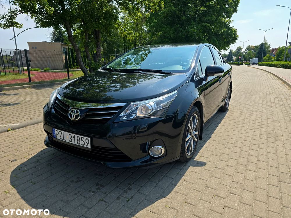 Toyota Avensis 2.0 Premium - 1