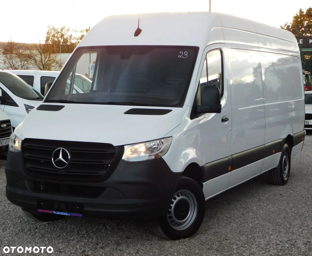 Mercedes-Benz Sprinter - 1