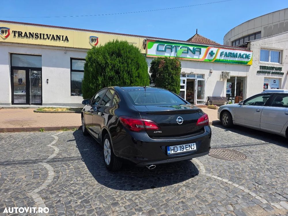 Opel Astra 1.4 Turbo ECOTEC Enjoy - 2