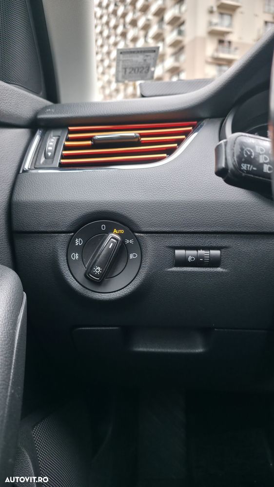 Skoda Octavia 2.0 TDI DSG Style - 10