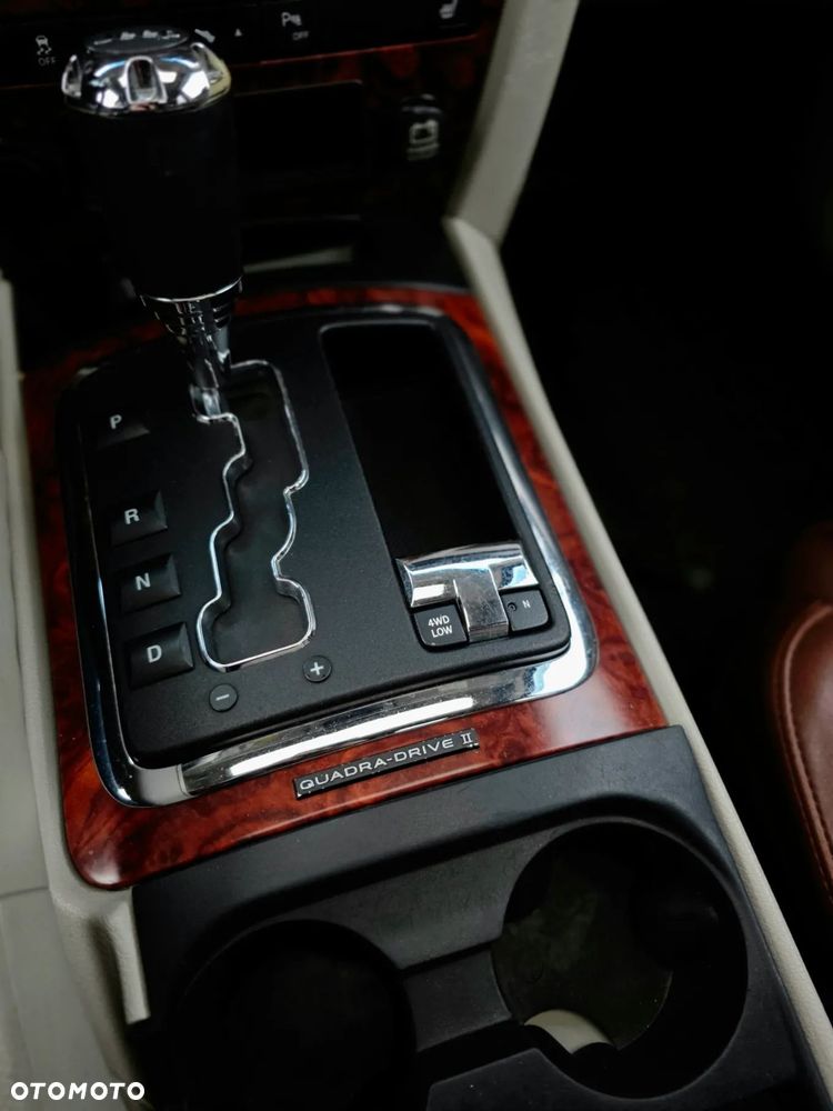 Jeep Commander 5.7 V8 HEMI Automatik Limited - 30