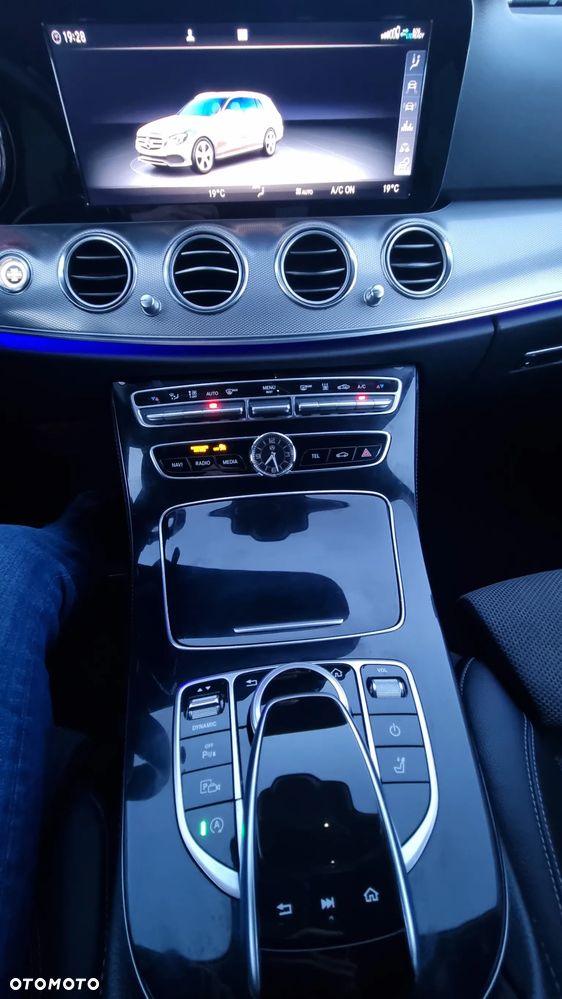 Mercedes-Benz Klasa E 220 d Avantgarde - 15