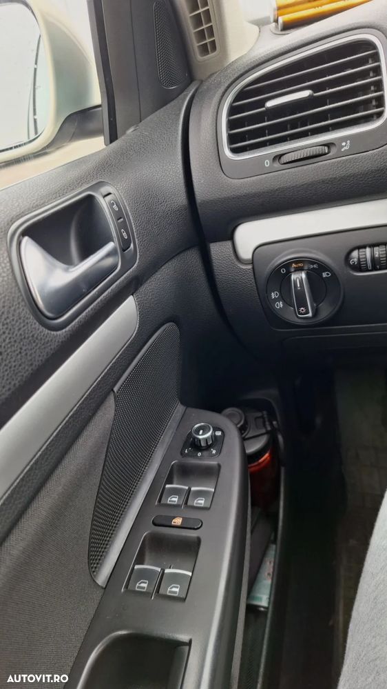 Volkswagen Golf 2.0 TDI DPF Highline - 23