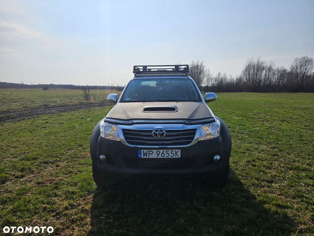 Toyota Hilux 3.0 D-4D Invincible - 9