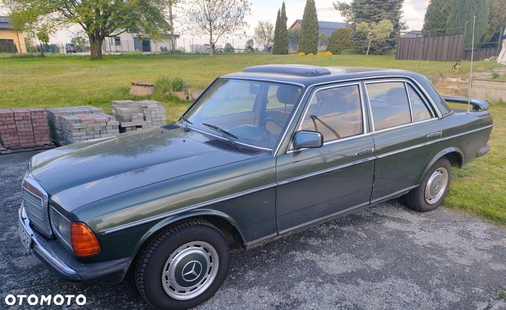 Mercedes-Benz W123 - 2