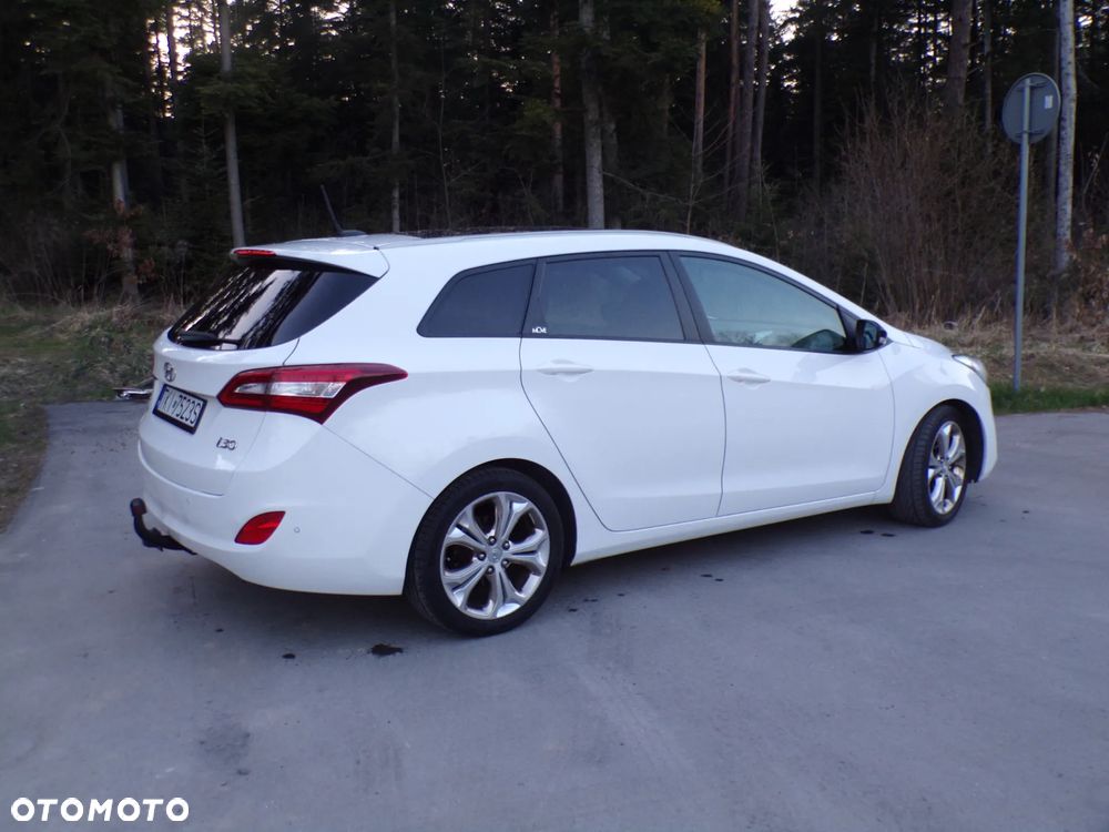 Hyundai i30 blue 1.6 CRDi Classic Navigation - 4