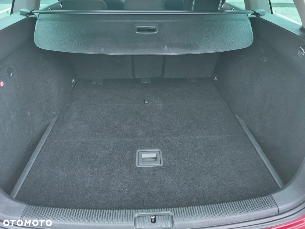 Volkswagen Golf - 8