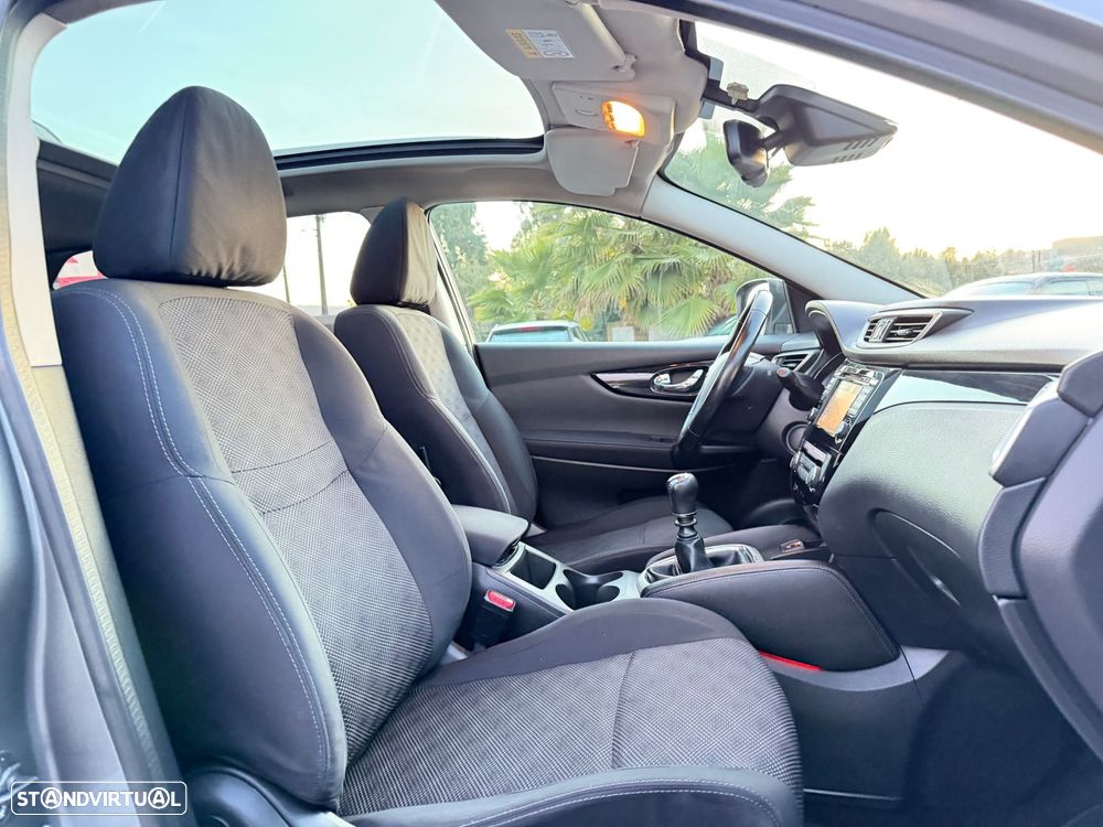 Nissan Qashqai 1.5 dCi N-Connecta - 26