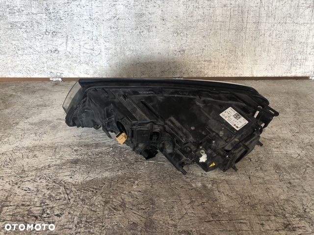 VW Touareg 7P lift Xenon led  7P1941044A prawa strona - 2