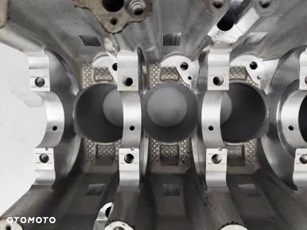 BLOK SILNIKA OBROBIONY _ BMW 3,0D_N57D30A_NOMINAŁ SUPER STAN - 2