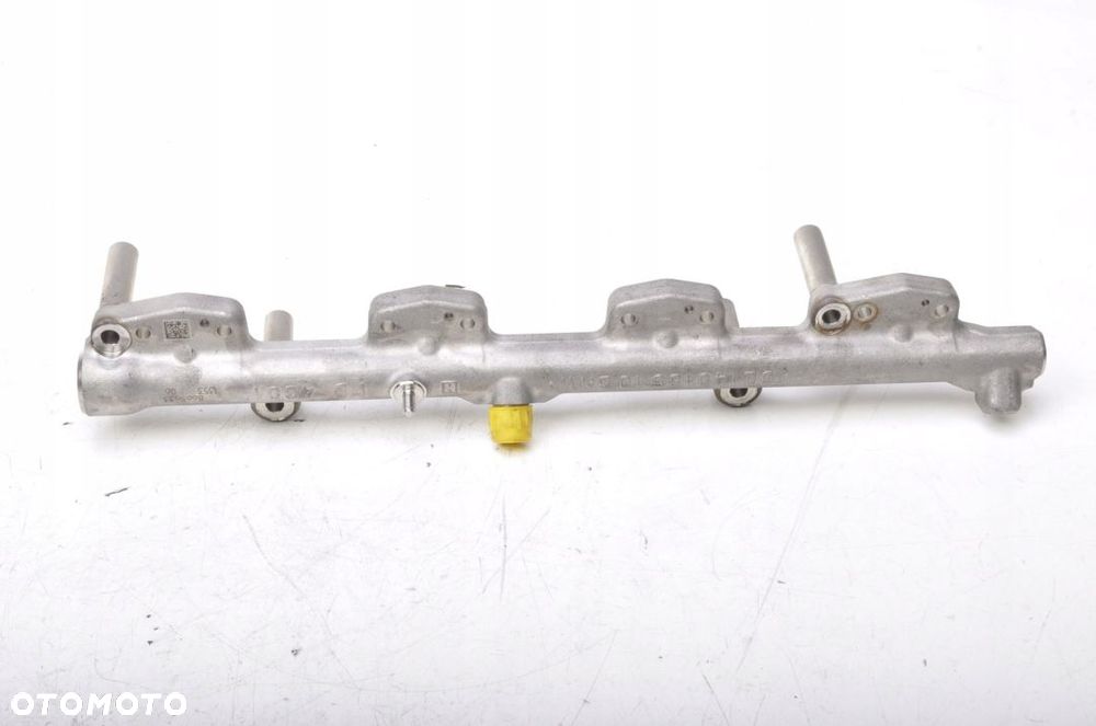 BMW F44 M235i 2.0 LISTWA WTRYSKOWA 8665633 21R - 2