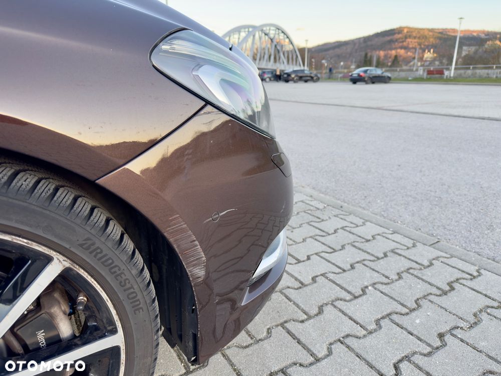 Mercedes-Benz Klasa B 220 4-Matic - 20