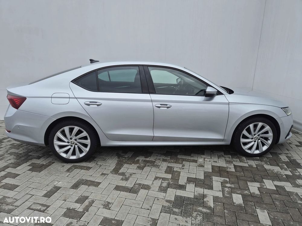 Skoda Octavia 2.0 TDI DSG 4X4 Style - 6