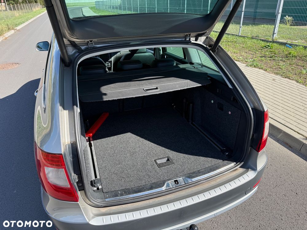 Skoda Superb 2.0 TDI Elegance Outdoor DSG - 20