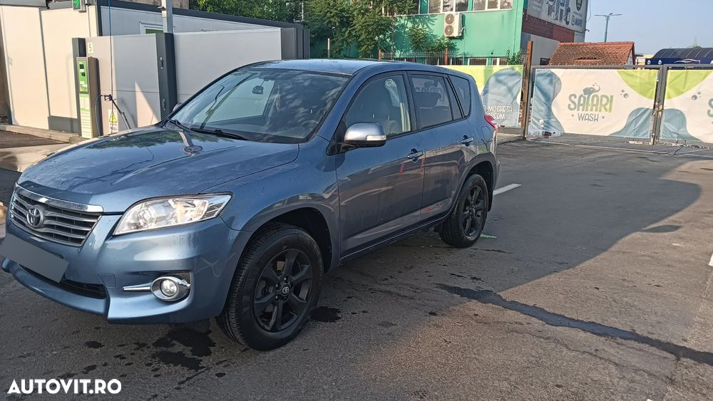 Toyota RAV4 - 2