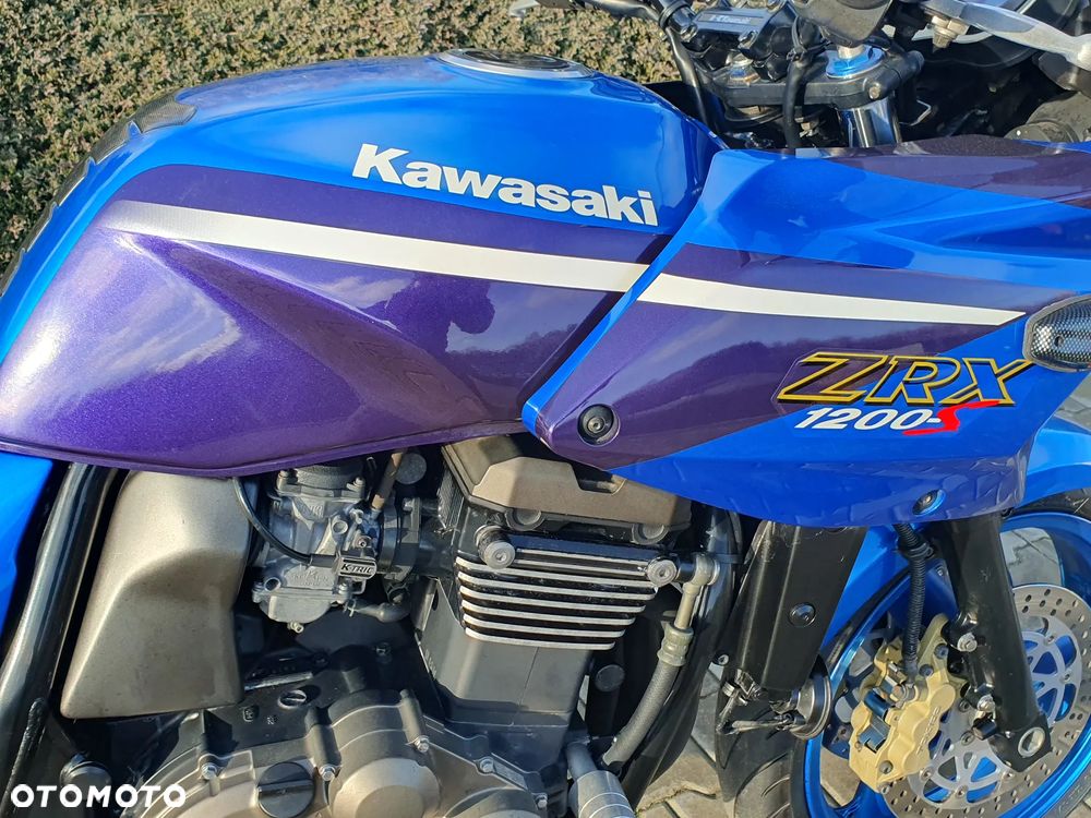Kawasaki ZRX - 18
