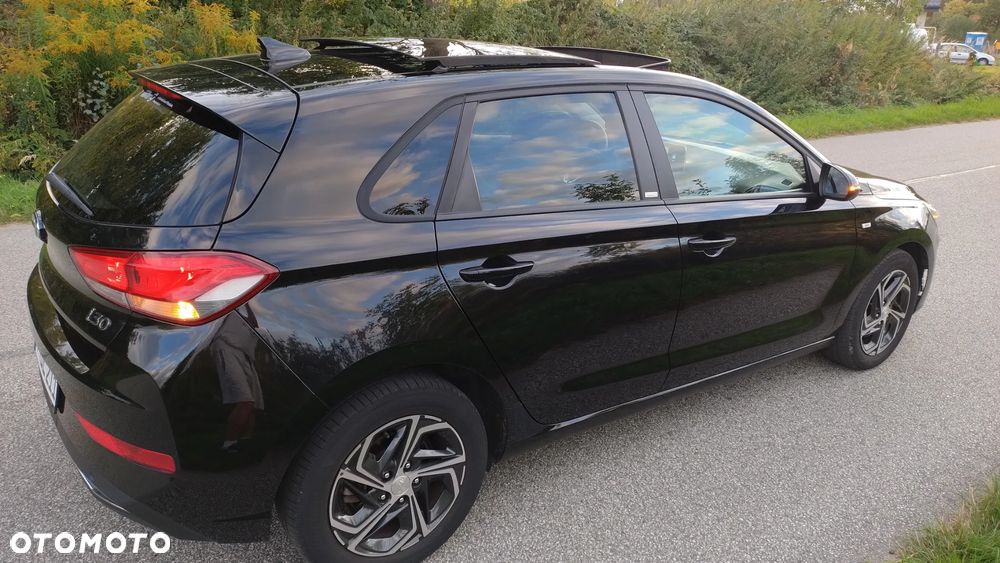 Hyundai i30 1.0 T-GDI 48V-Hybrid DCT Connect & Go - 10