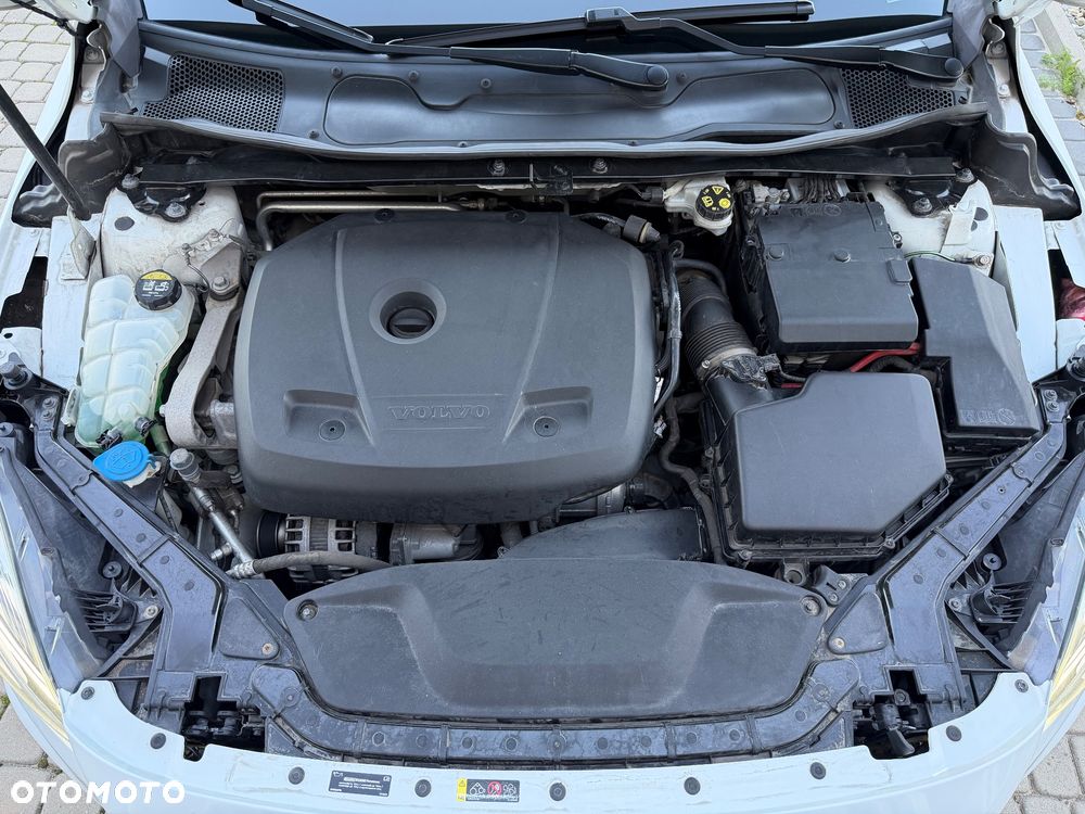 Volvo V40 T3 Drive-E R-Design Momentum - 14