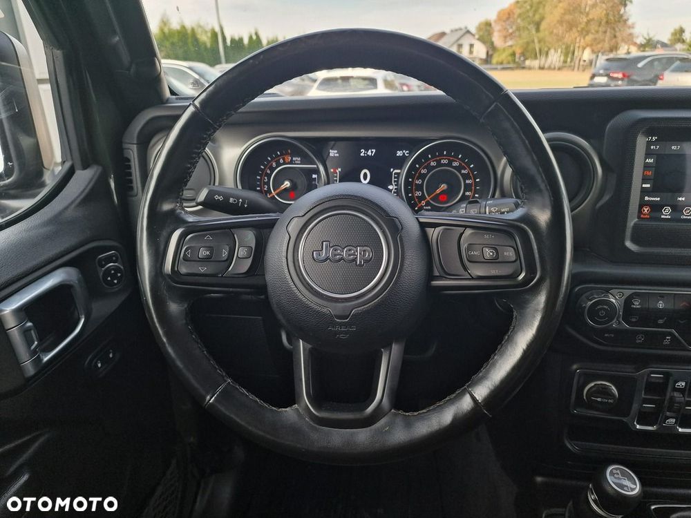 Jeep Wrangler - 21