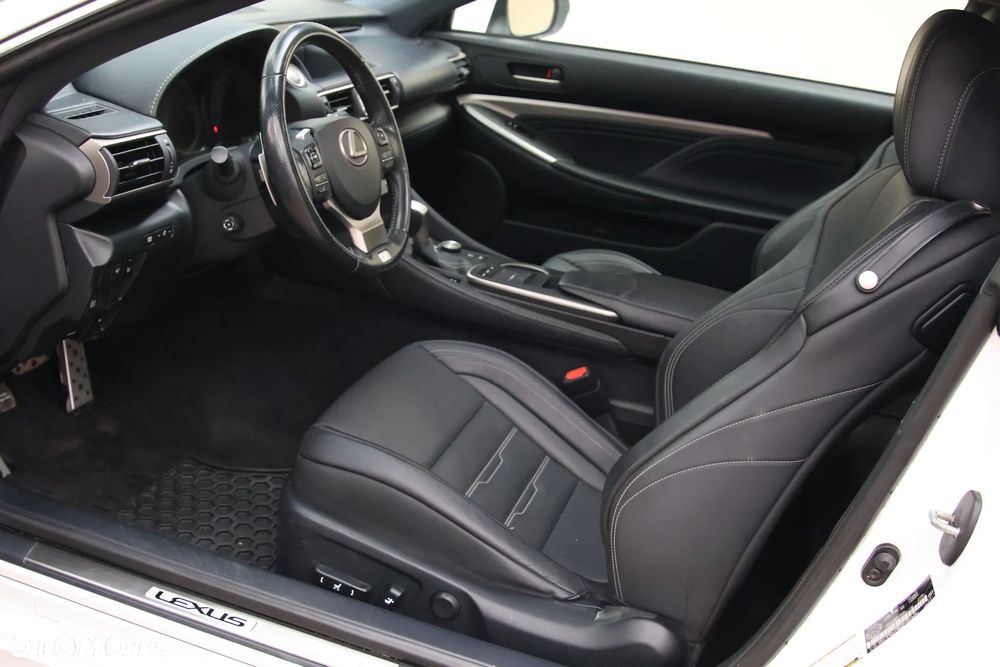 Lexus RC - 23