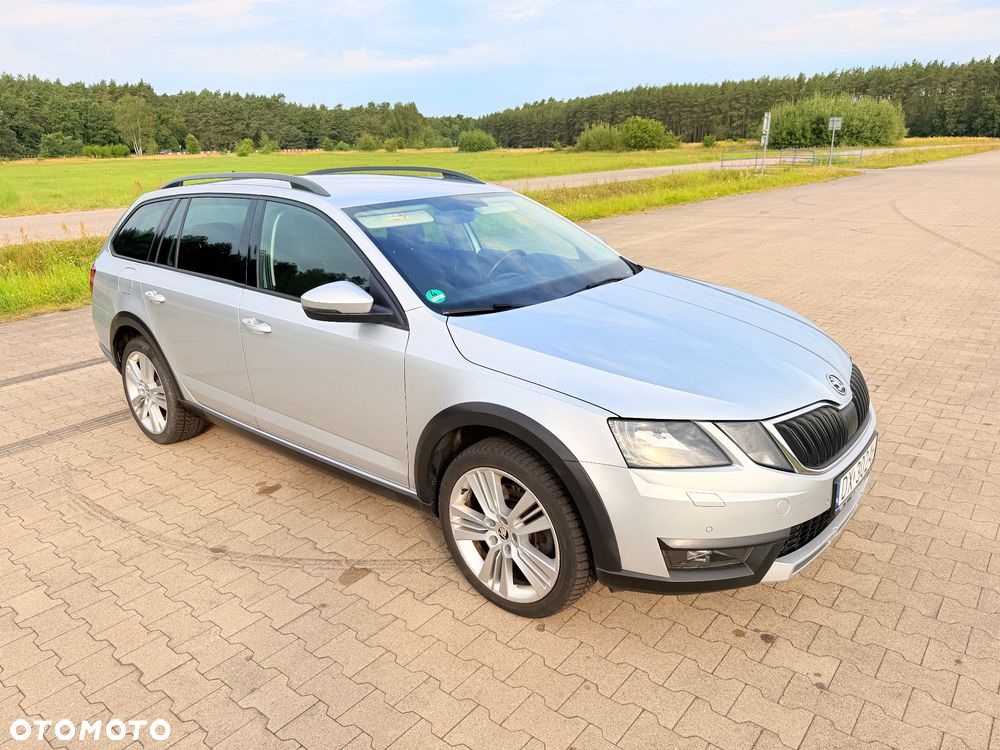 Skoda Octavia 2.0 TDI 4x4 DSG Scout - 3