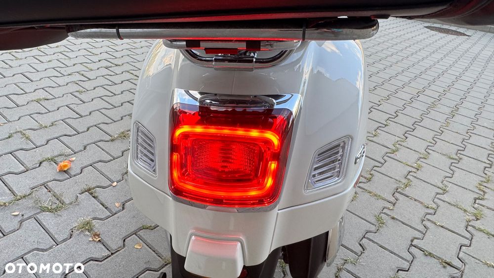 Vespa GTS - 8