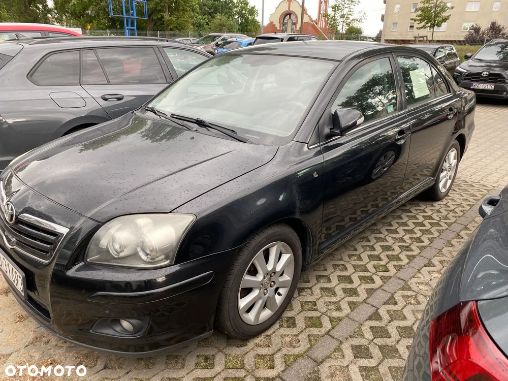 Toyota Avensis 2.0 D-4D Luna - 2