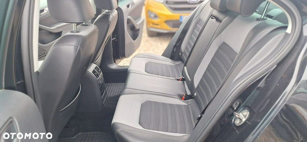 Volkswagen Jetta - 10