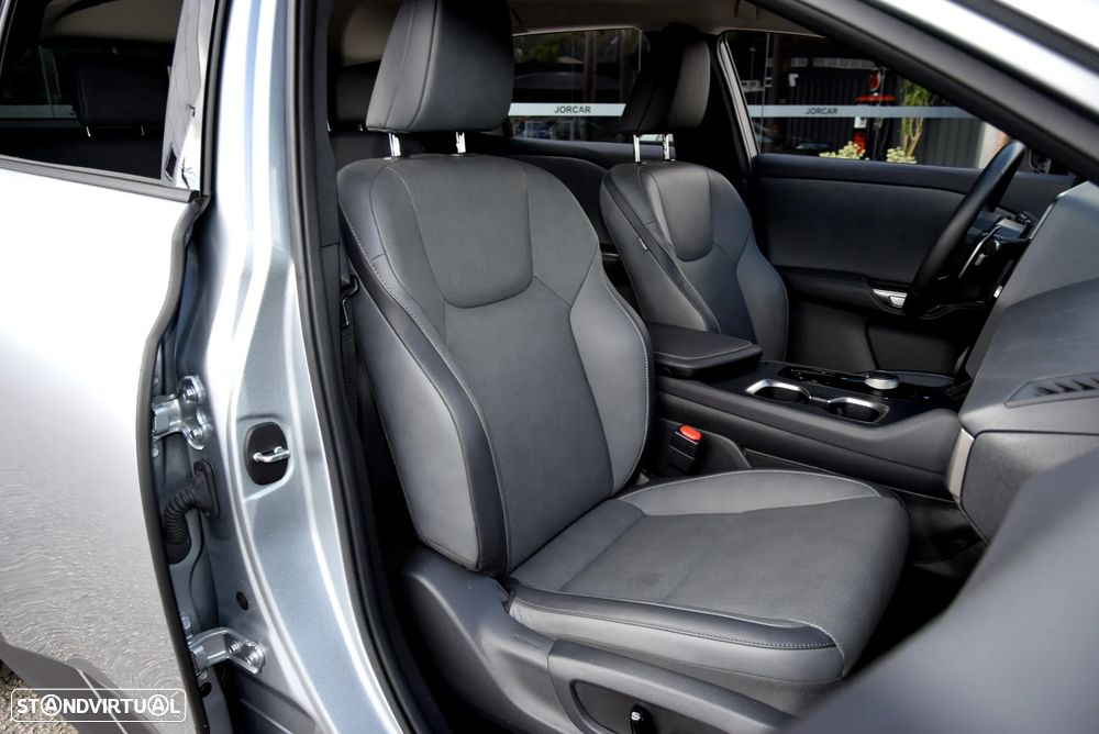 Lexus RZ 300e Premium - 38