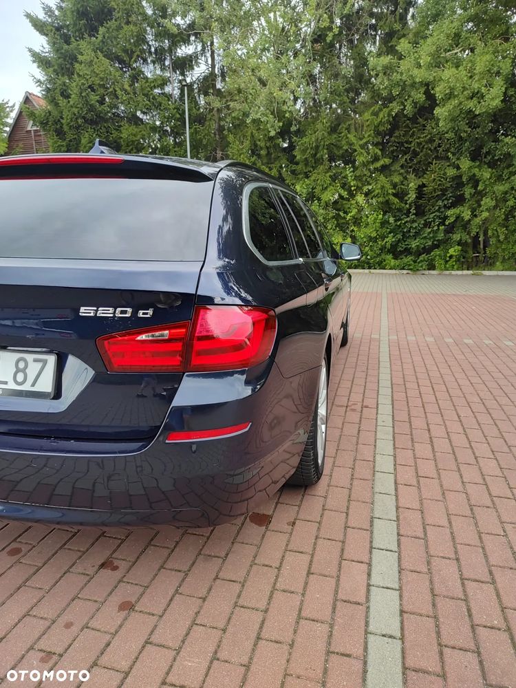 BMW Seria 5 520d Touring - 3