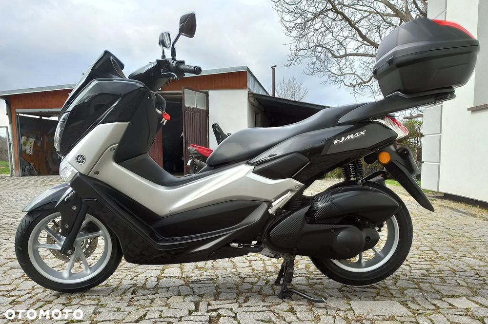 Yamaha NMAX - 4