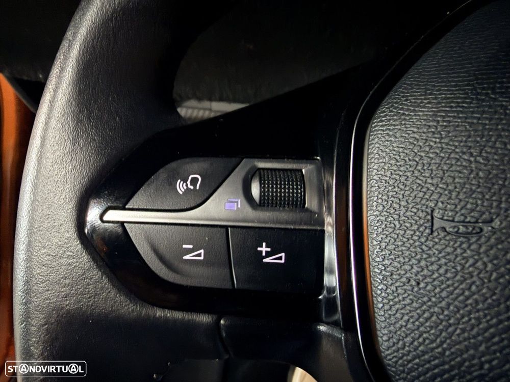 Peugeot e-2008 50 kWh Active Pack - 20